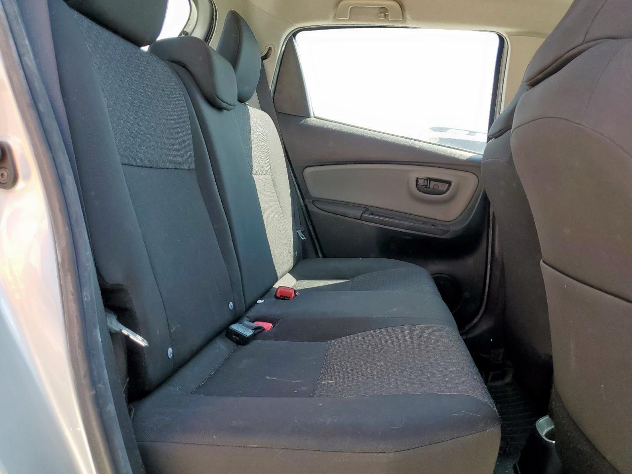 2016 TOYOTA YARIS