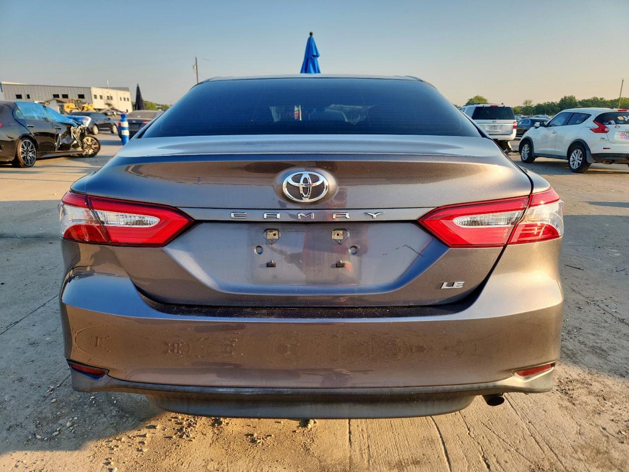 2018 TOYOTA CAMRY