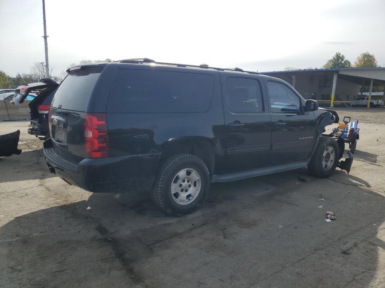 2013 CHEVROLET Suburban