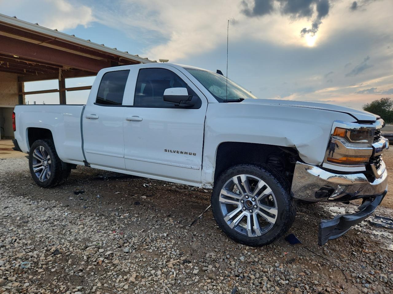 2017 CHEVROLET Silverado