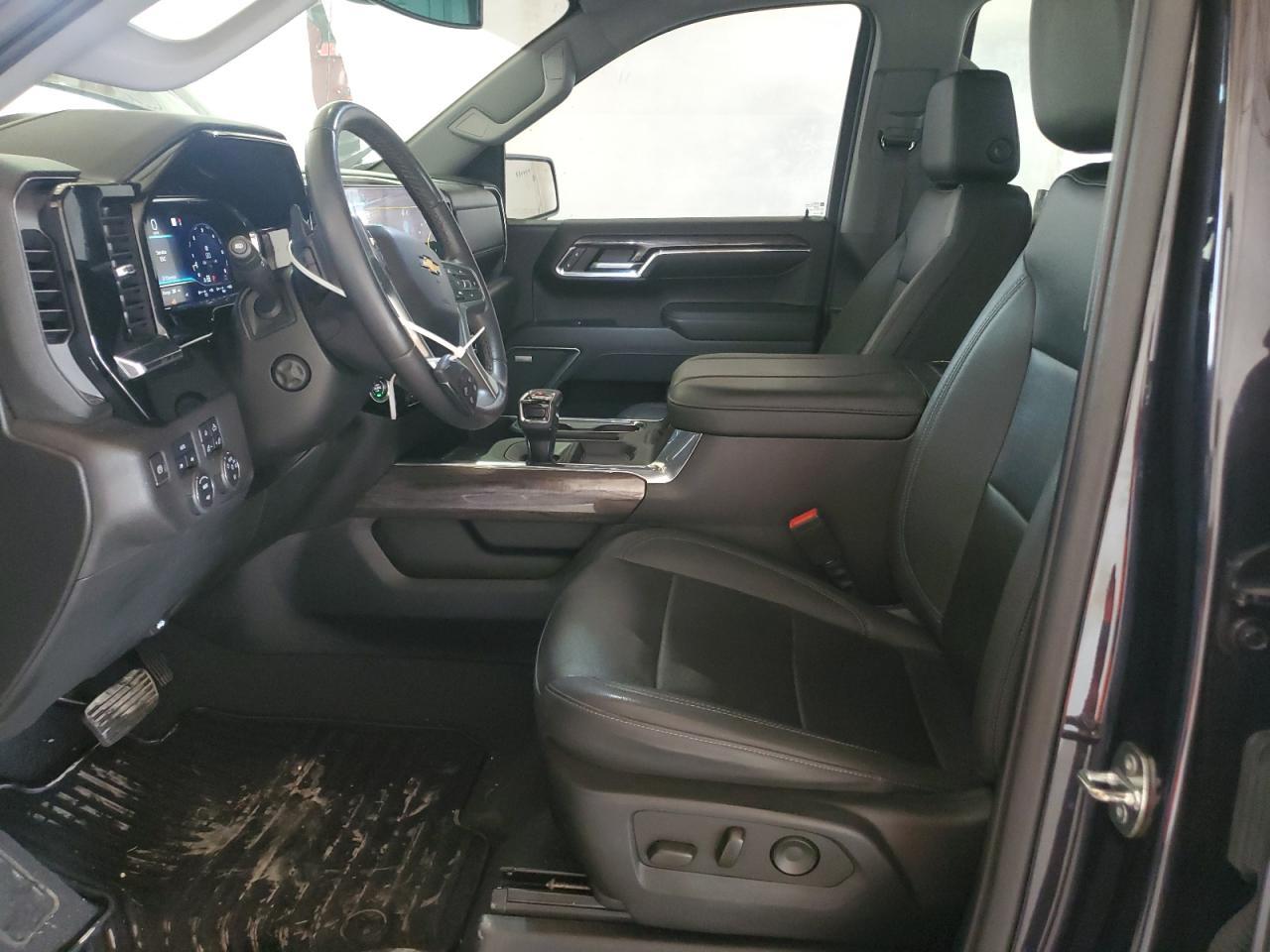 2023 CHEVROLET Silverado