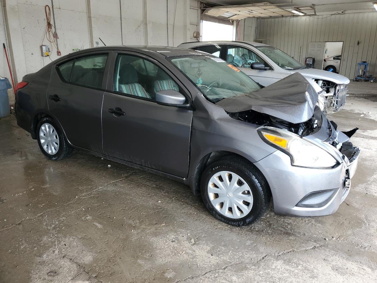 2018 NISSAN VERSA