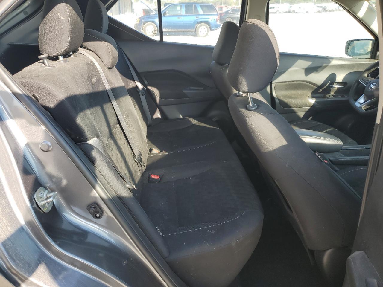 2021 NISSAN KICKS