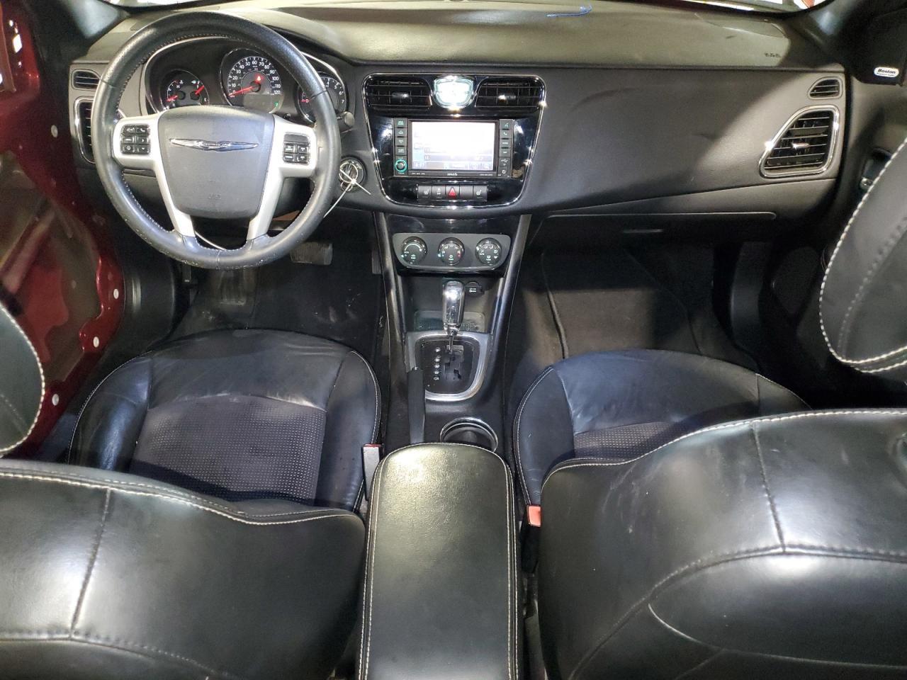 2011 CHRYSLER 200