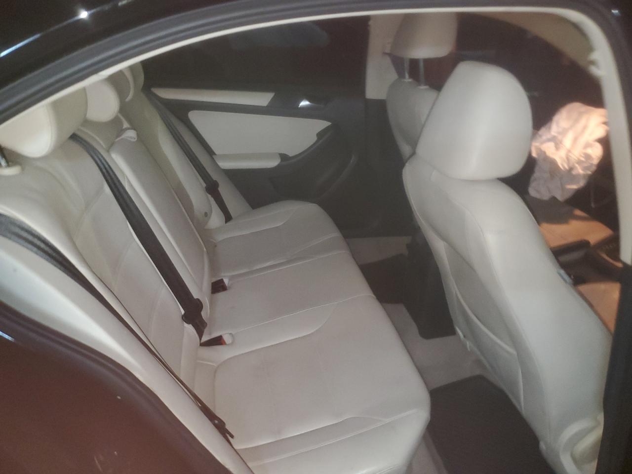 2012 VOLKSWAGEN JETTA