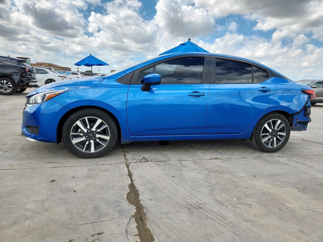 2023 NISSAN VERSA