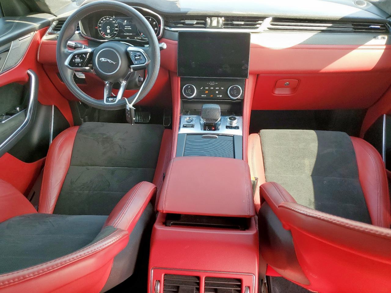2021 JAGUAR F-Pace