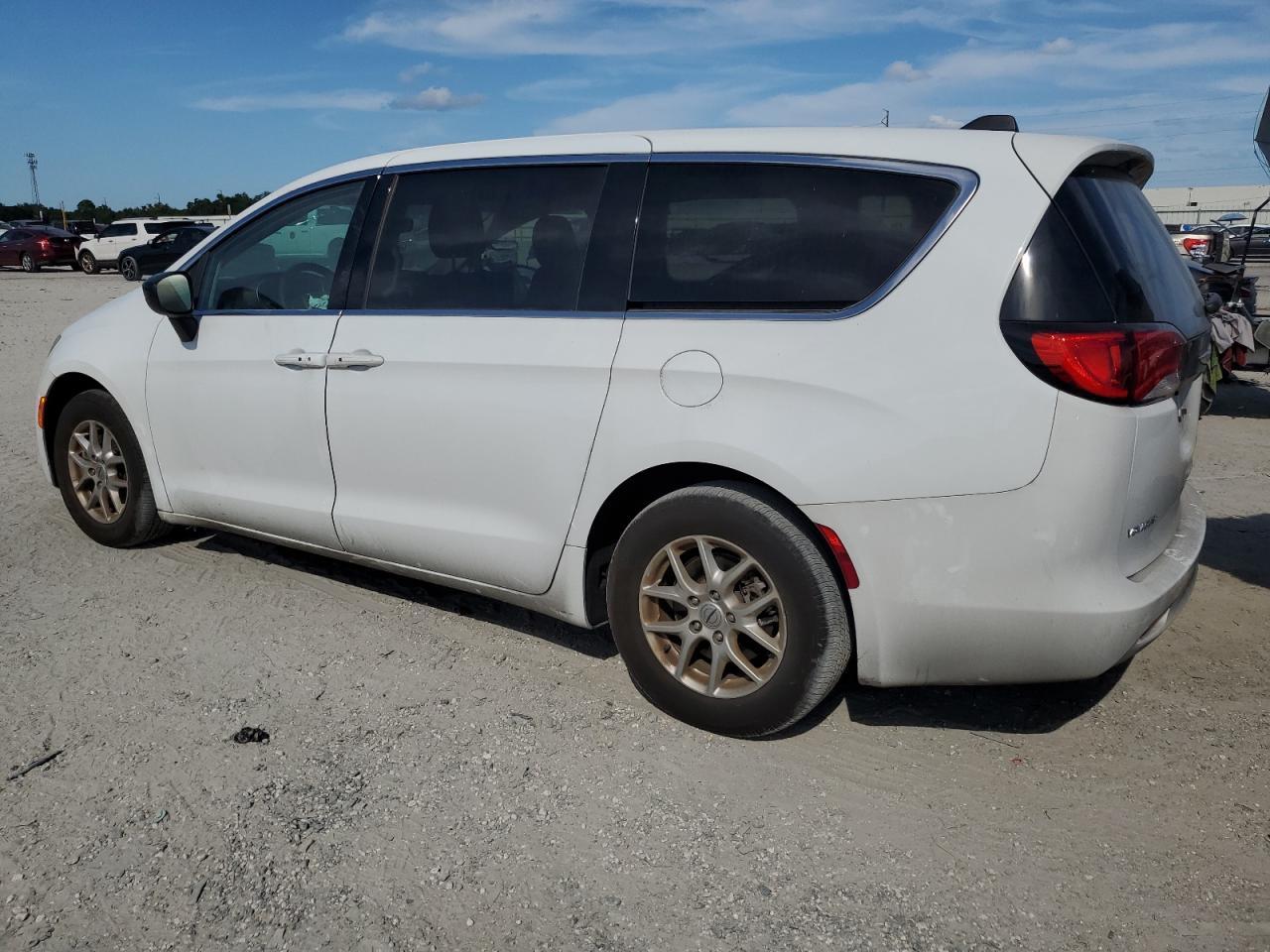 2024 CHRYSLER Voyager