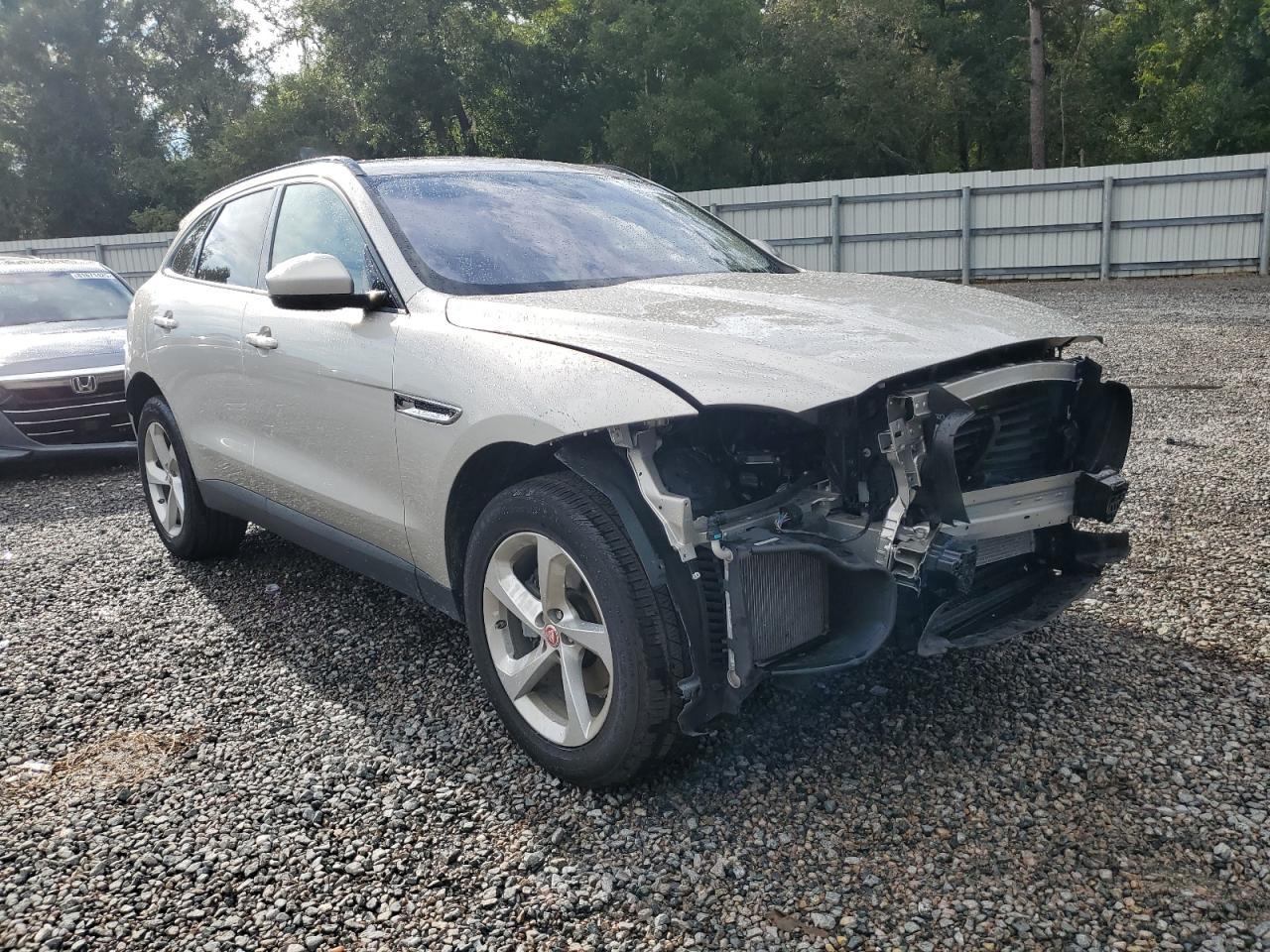2017 JAGUAR F-Pace