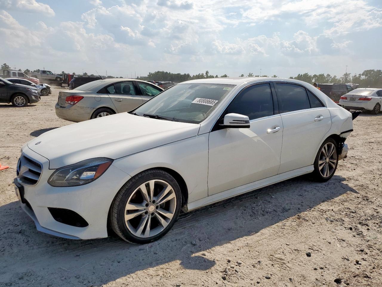 2014 MERCEDES-BENZ E-Class