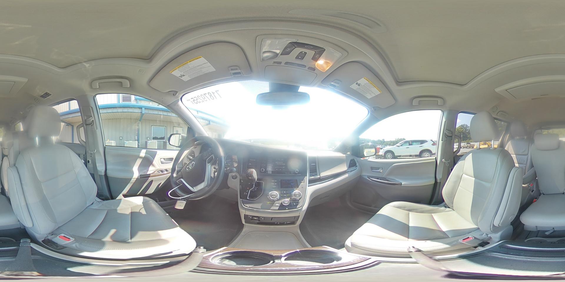 2019 TOYOTA SIENNA