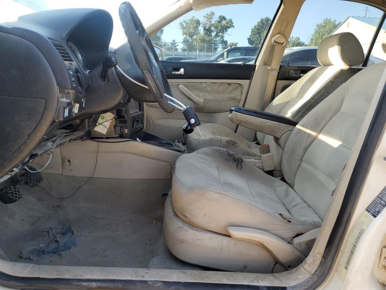 2005 VOLKSWAGEN JETTA