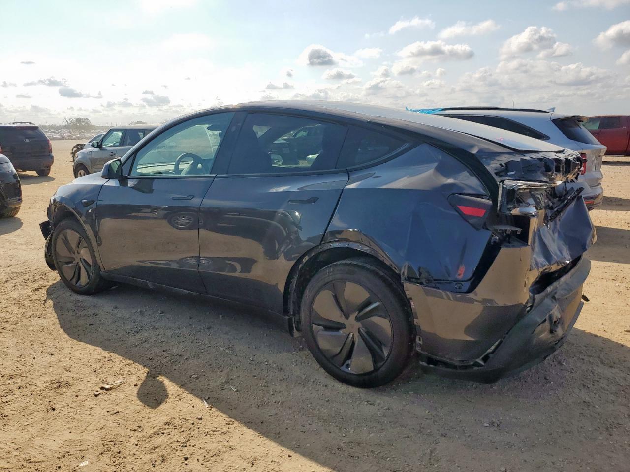 2026 TESLA MODEL Y