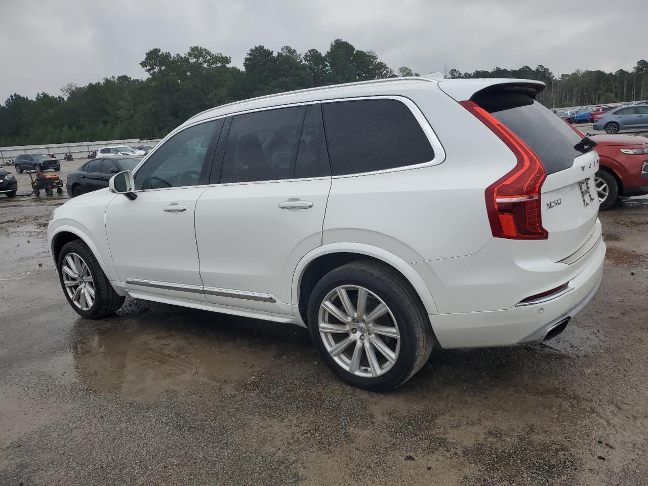 2016 VOLVO XC90