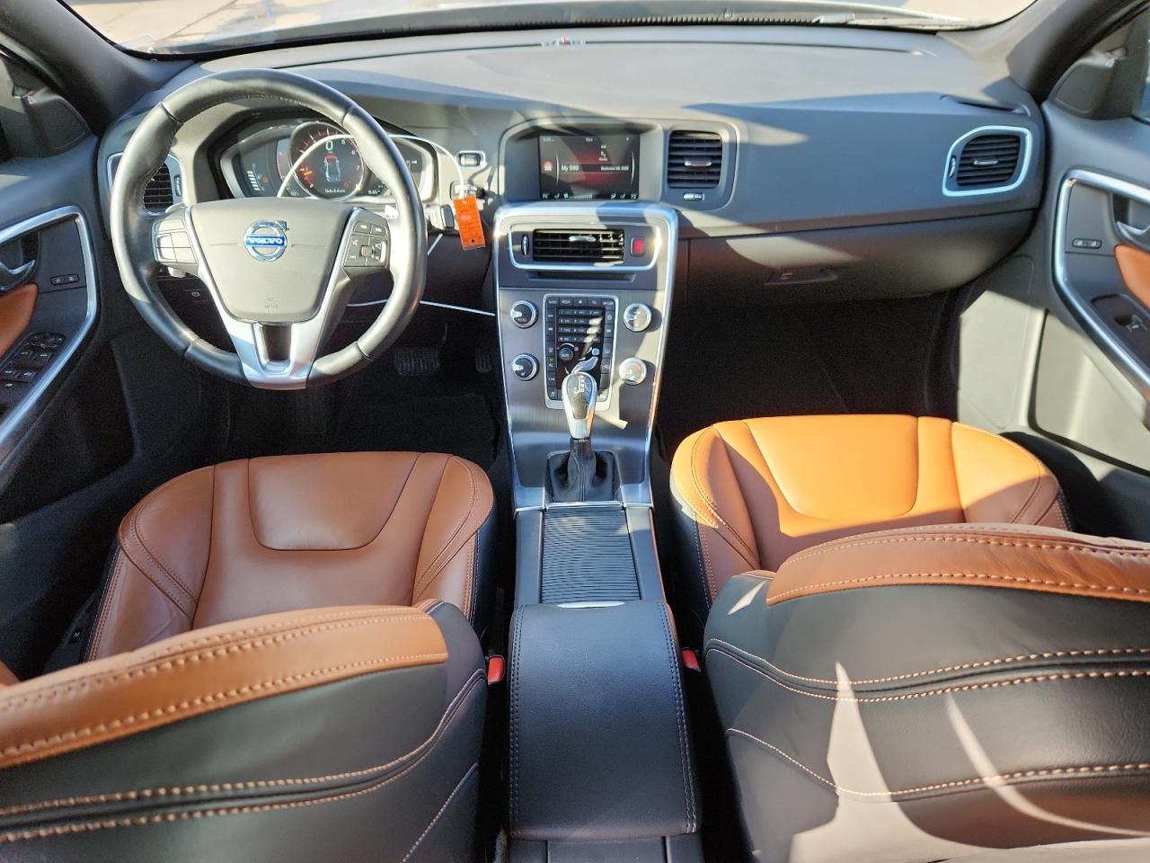 2015 VOLVO S60