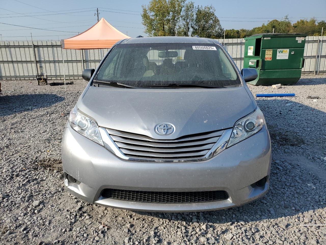 2017 TOYOTA SIENNA