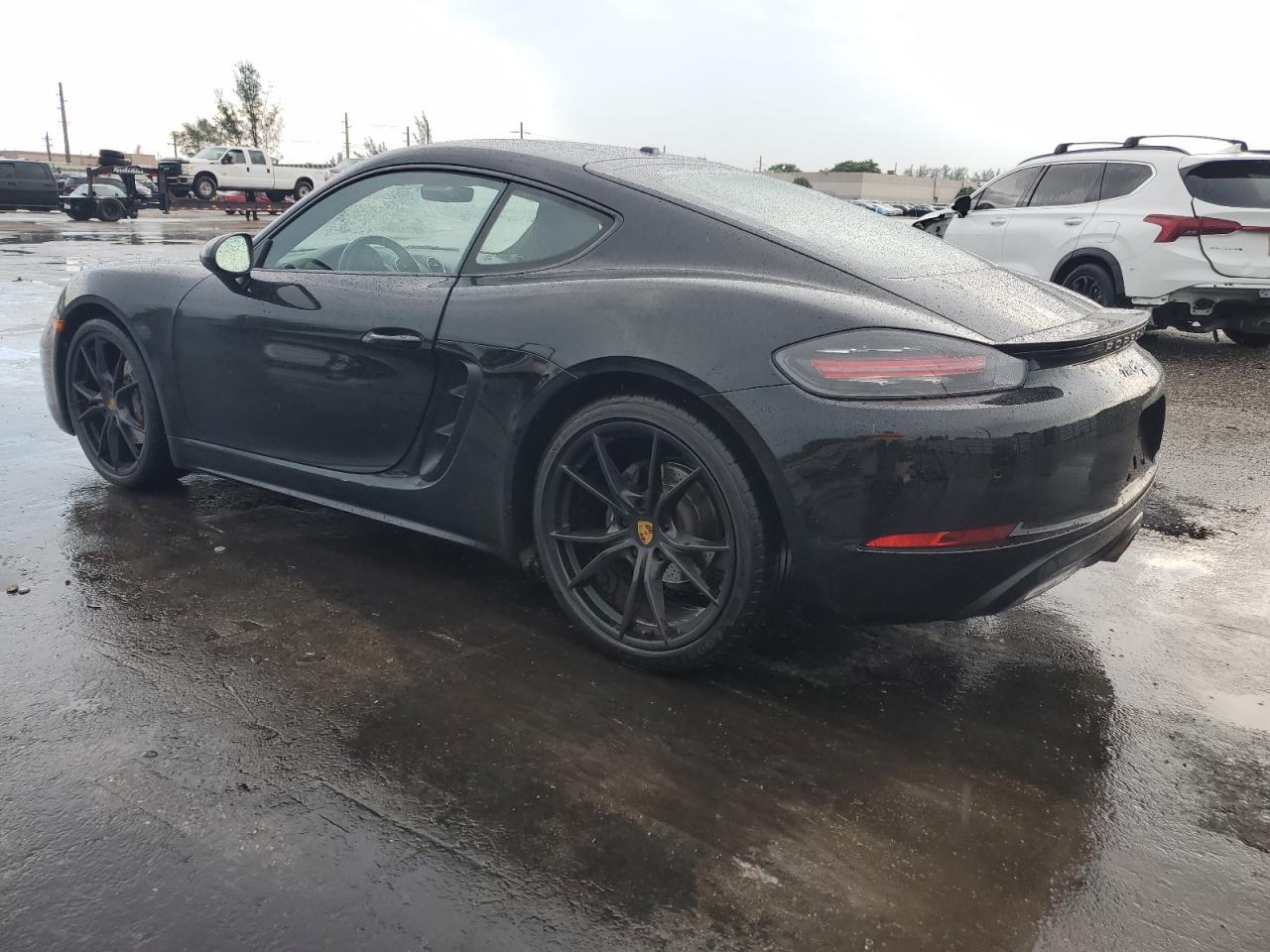 2018 PORSCHE Cayman