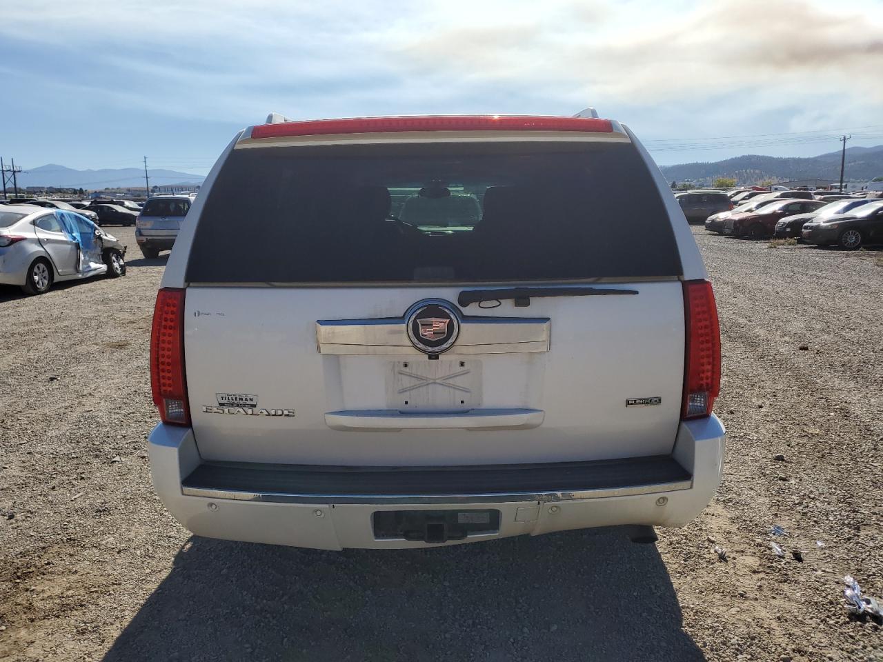 2011 CADILLAC ESCALADE