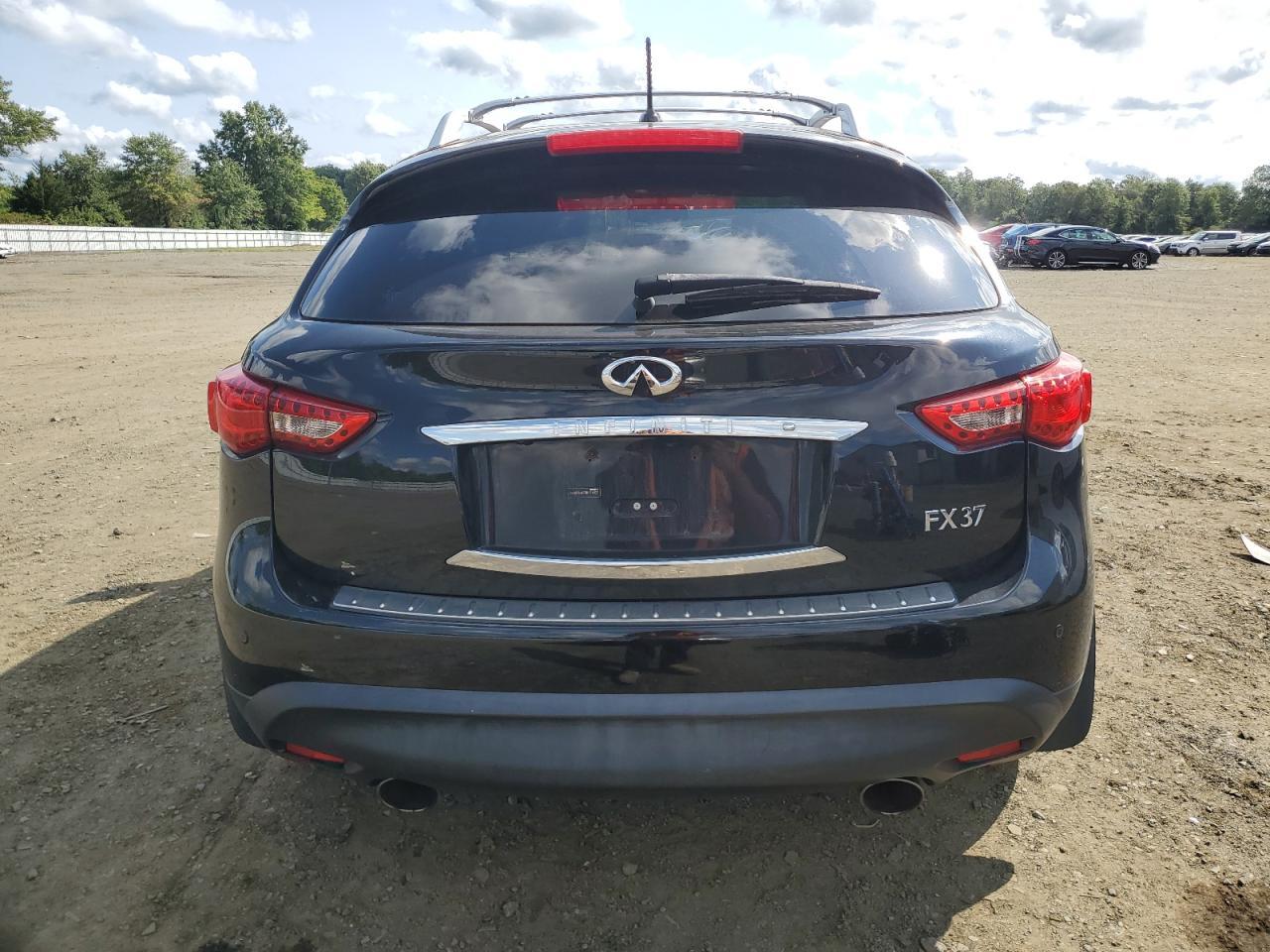 2013 INFINITI FX37
