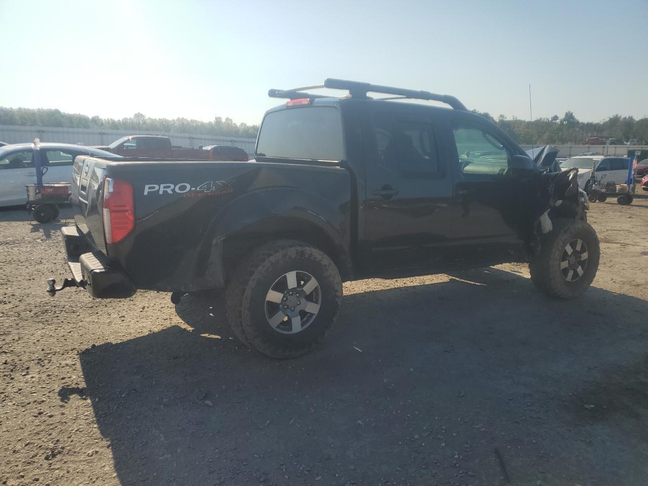 2011 NISSAN Frontier