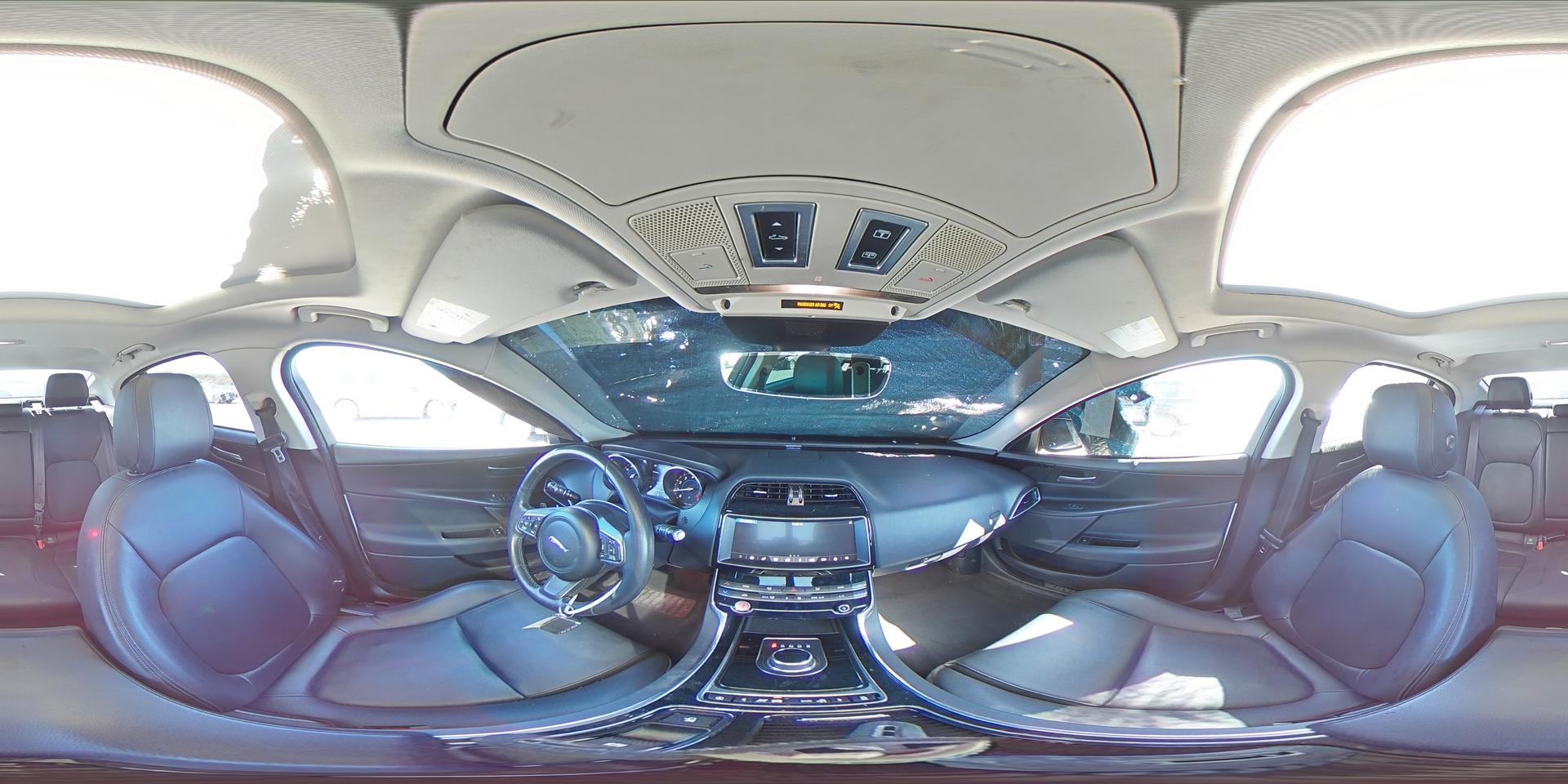 2019 JAGUAR XE