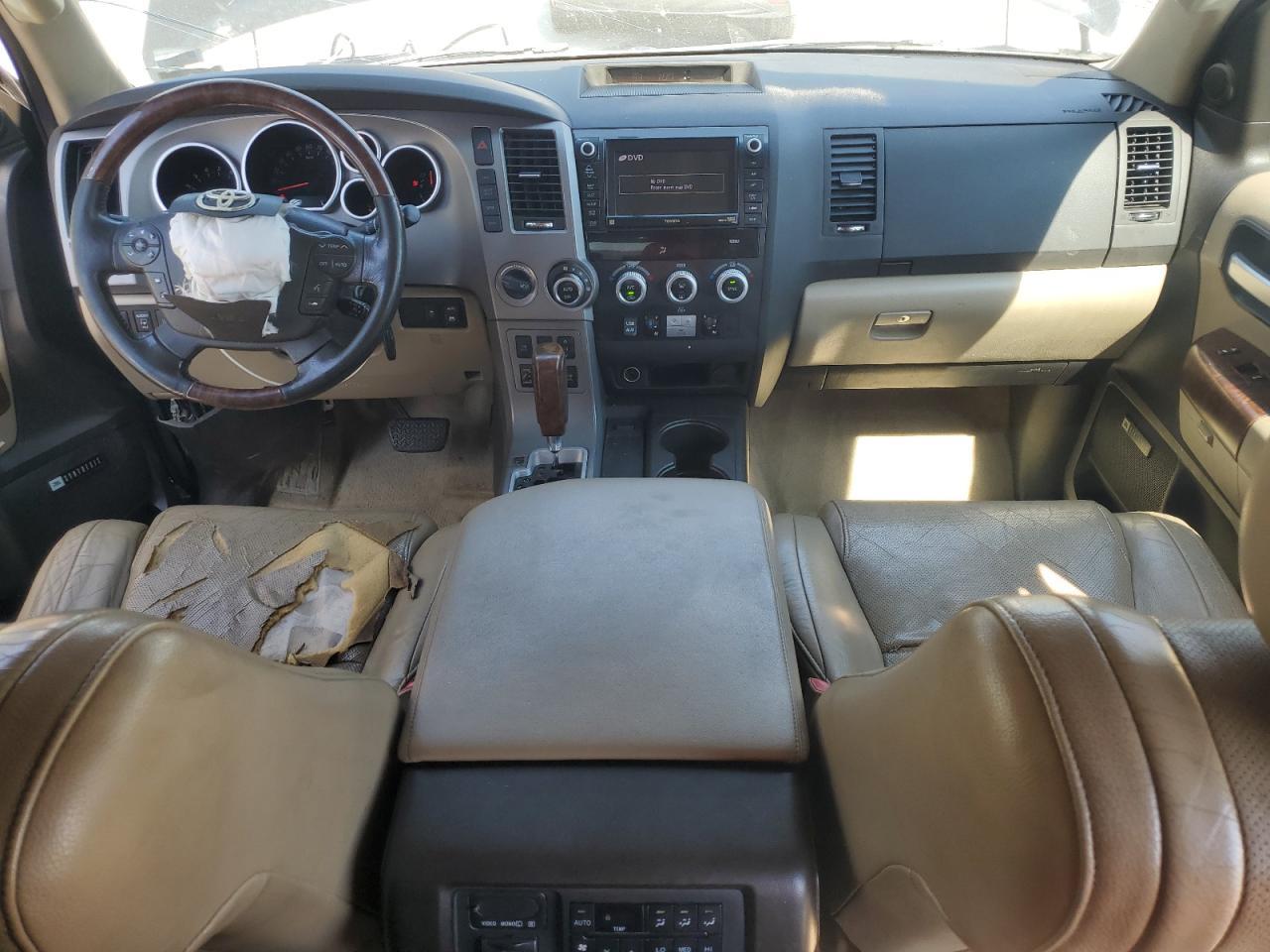 2010 TOYOTA Sequoia