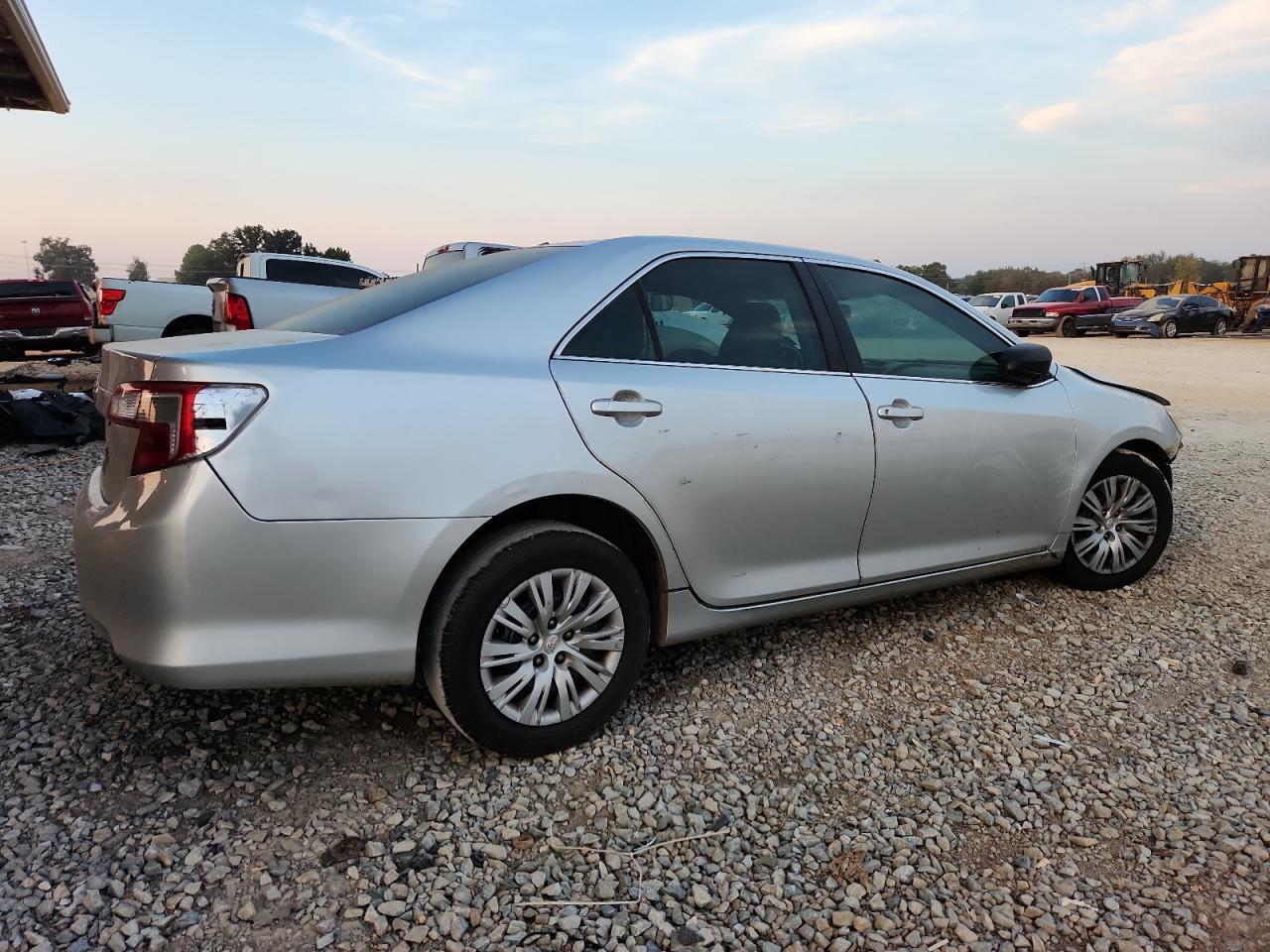 2014 TOYOTA CAMRY