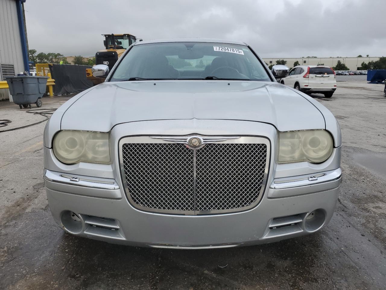 2005 CHRYSLER 300