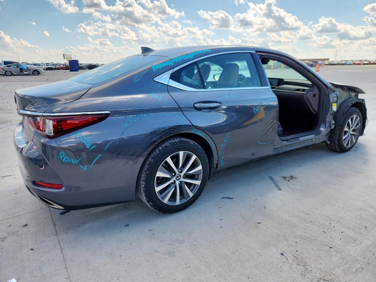 2021 LEXUS Es