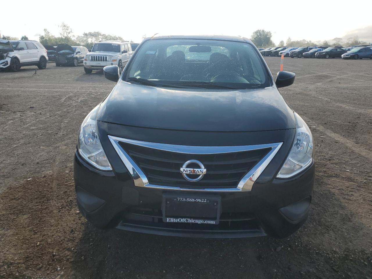 2017 NISSAN VERSA