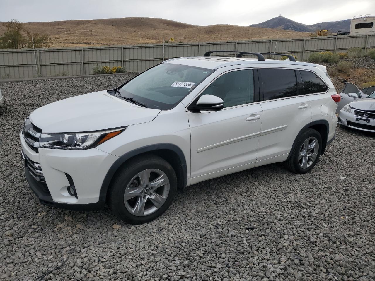 2017 TOYOTA HIGHLANDER