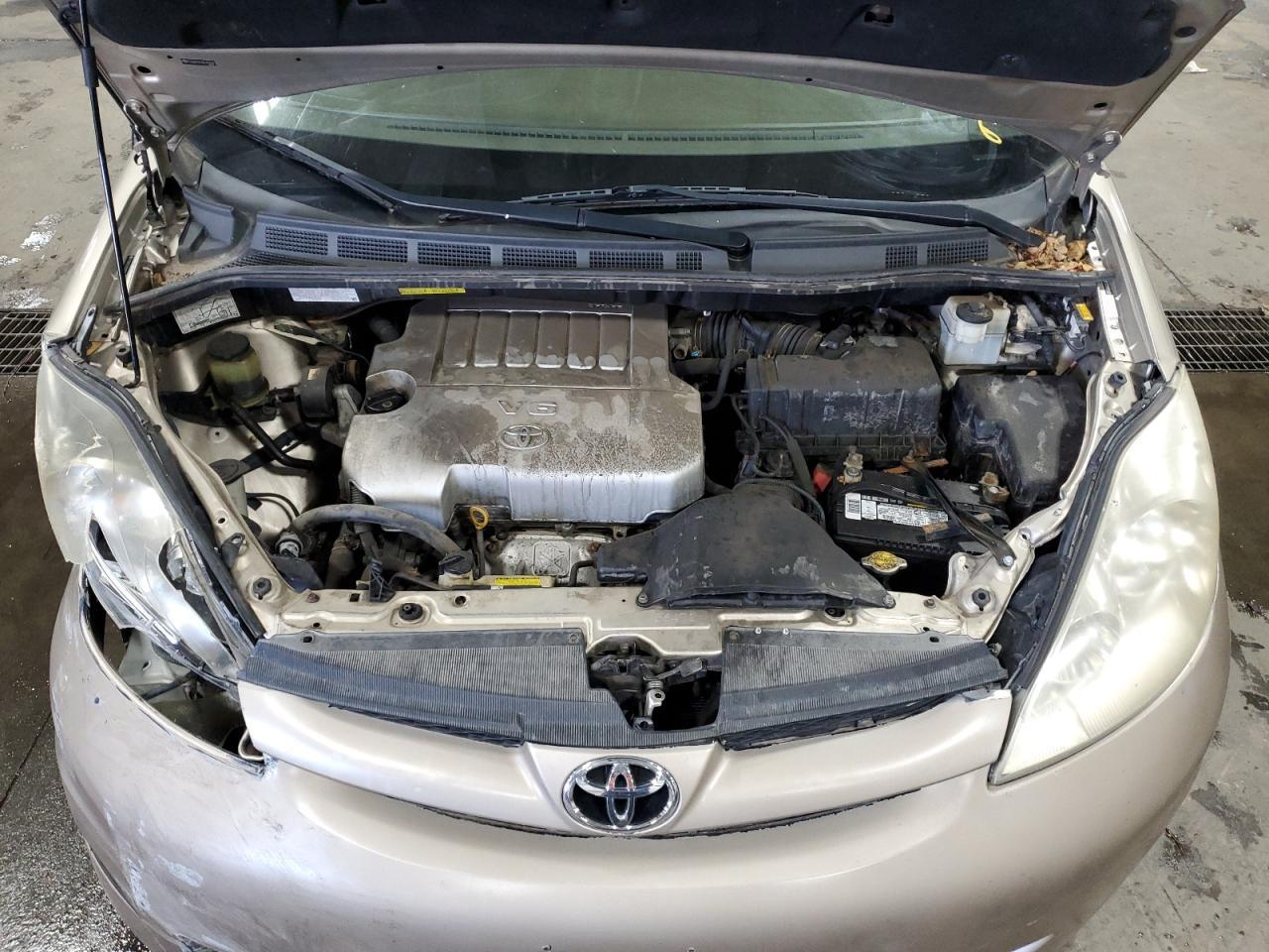 2008 TOYOTA SIENNA