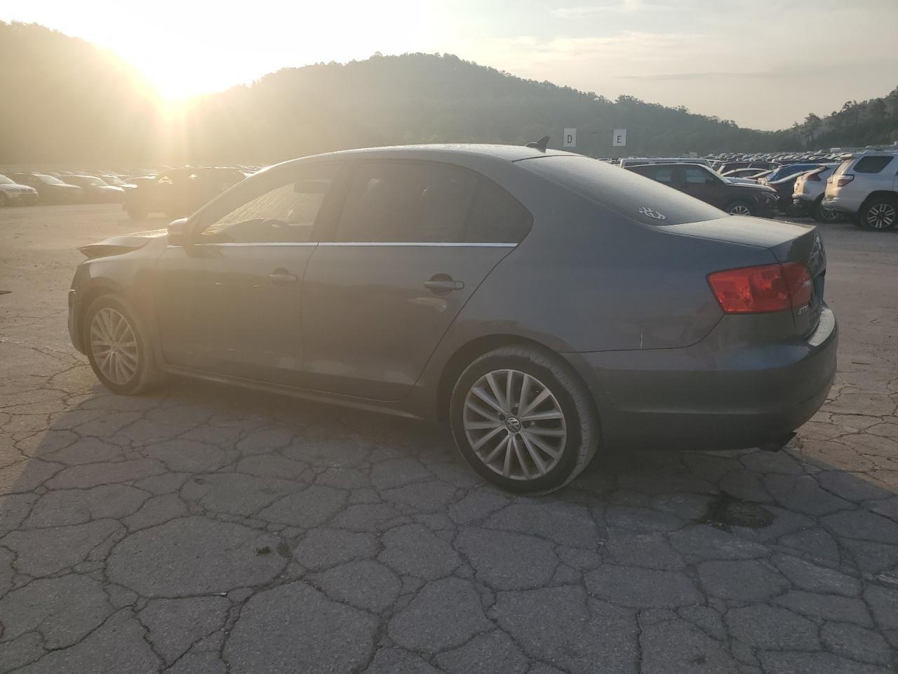 2012 VOLKSWAGEN JETTA