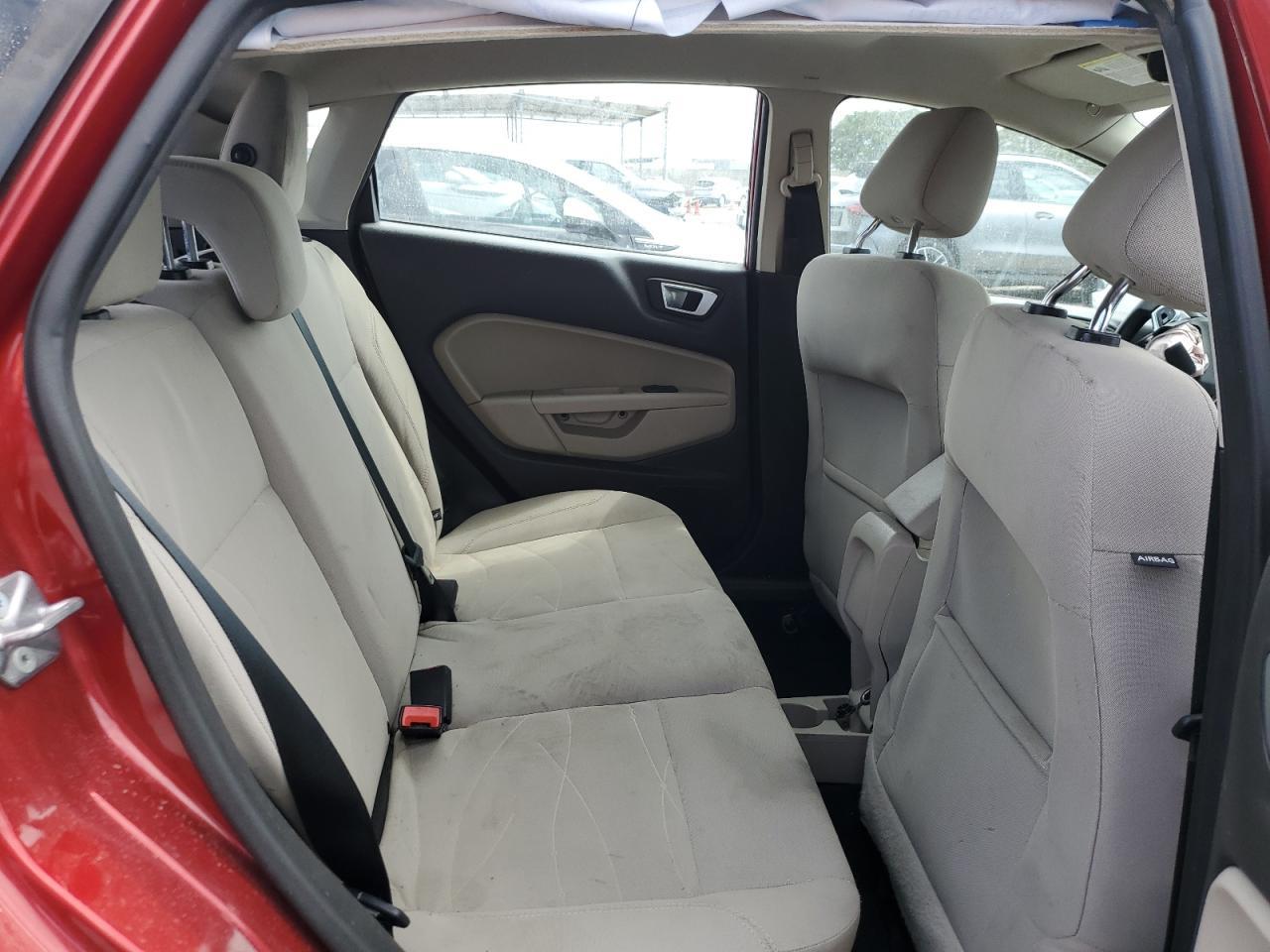 2016 FORD Fiesta