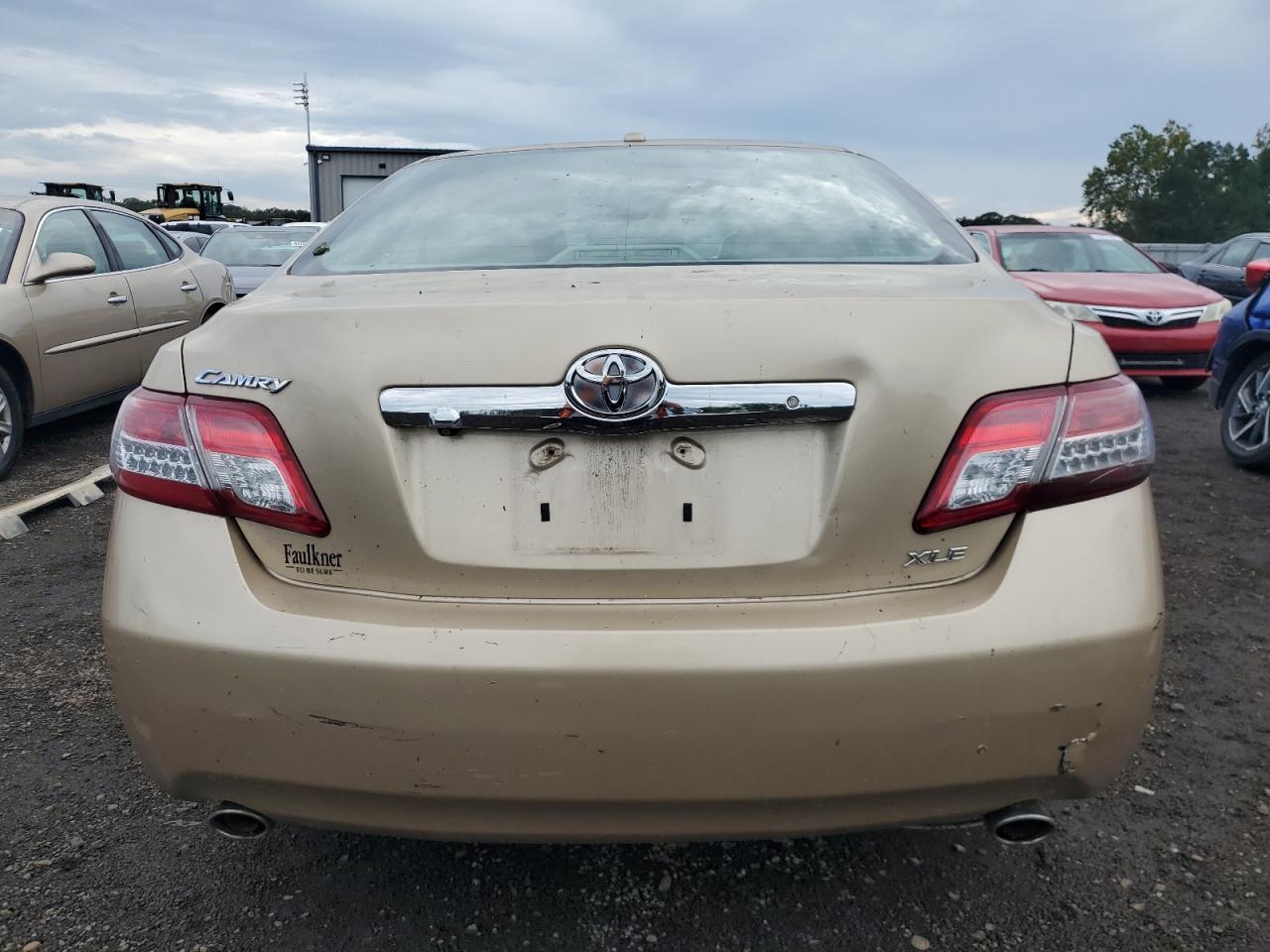 2011 TOYOTA CAMRY
