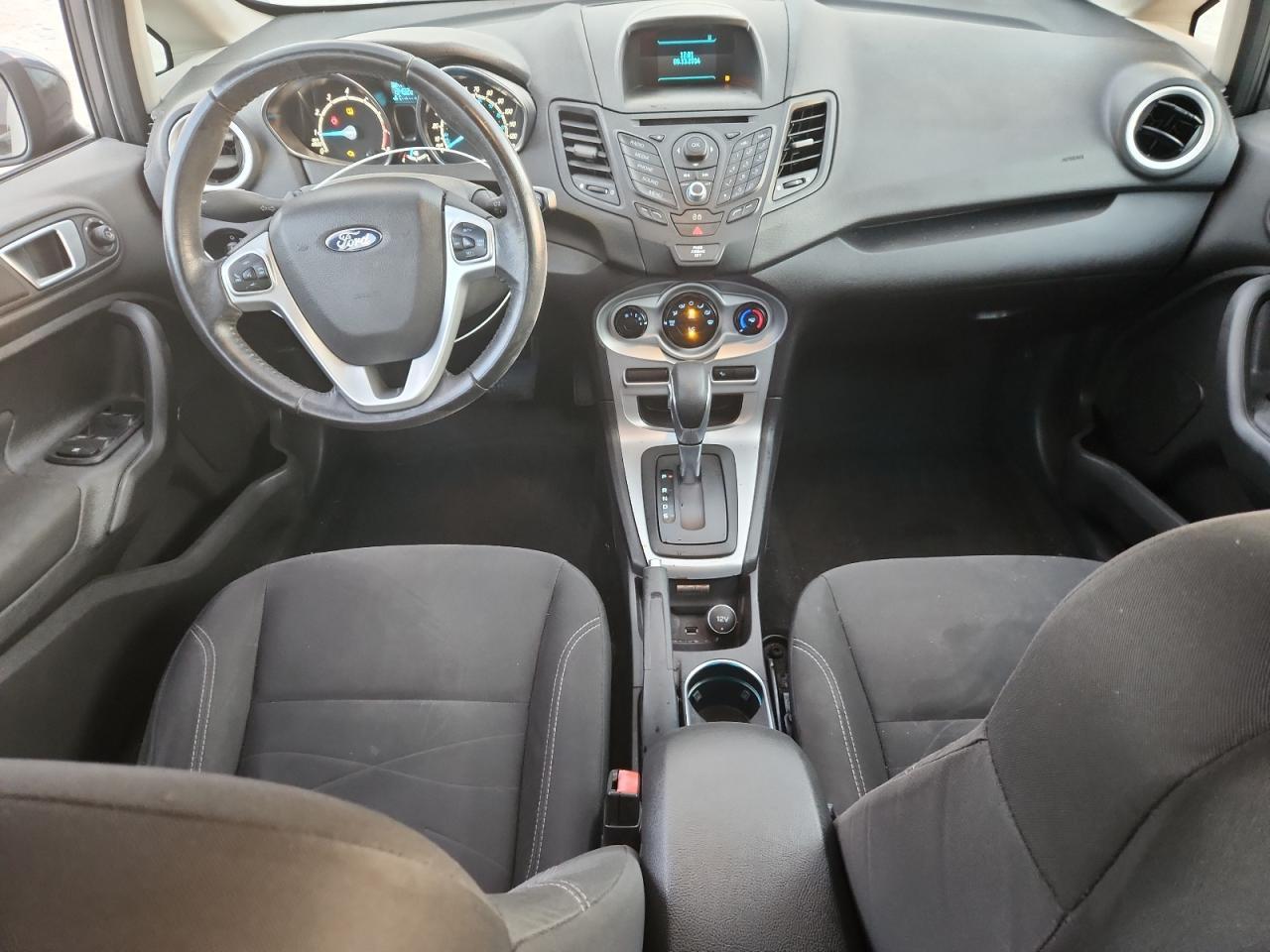 2015 FORD Fiesta