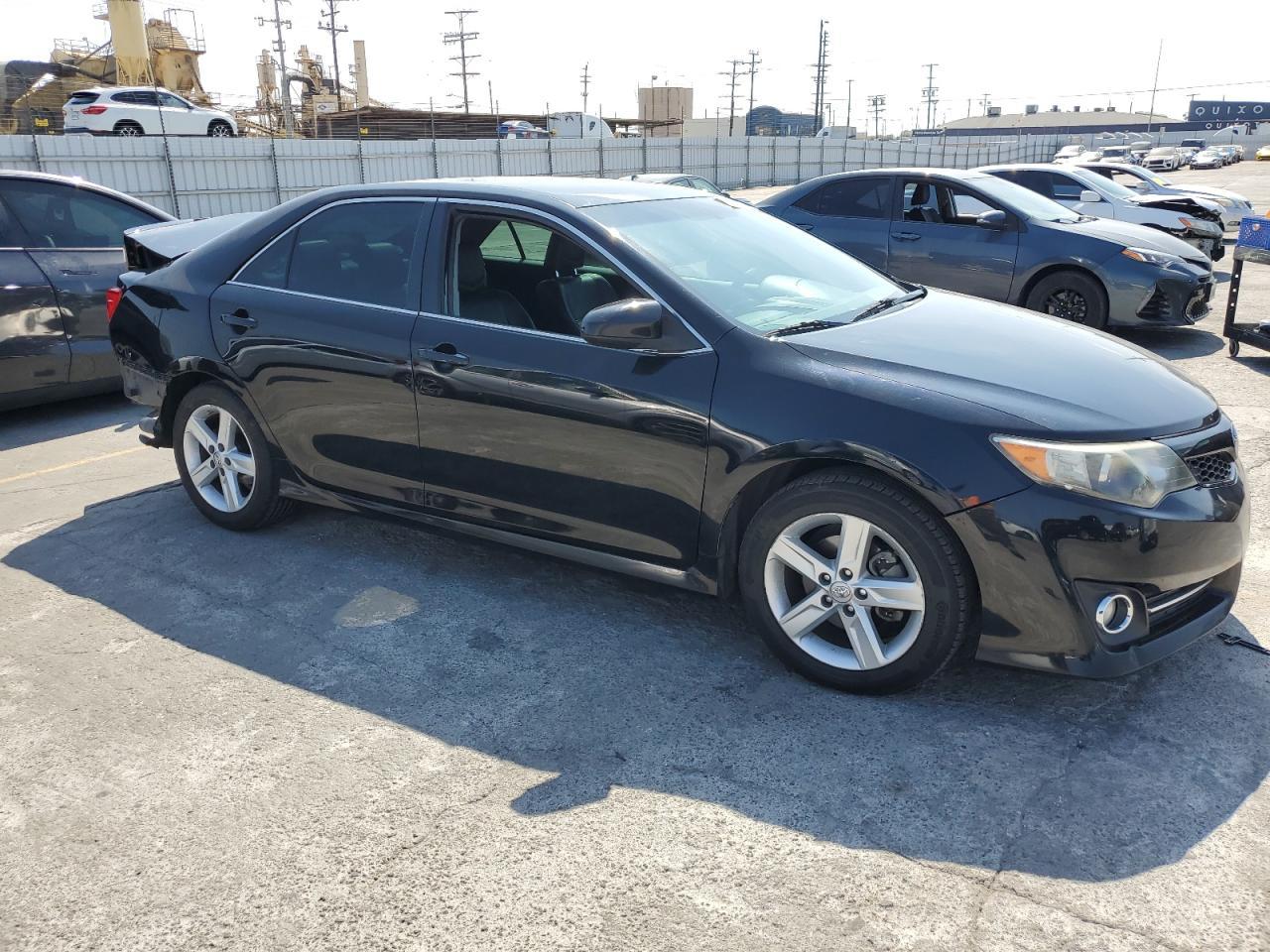 2014 TOYOTA CAMRY