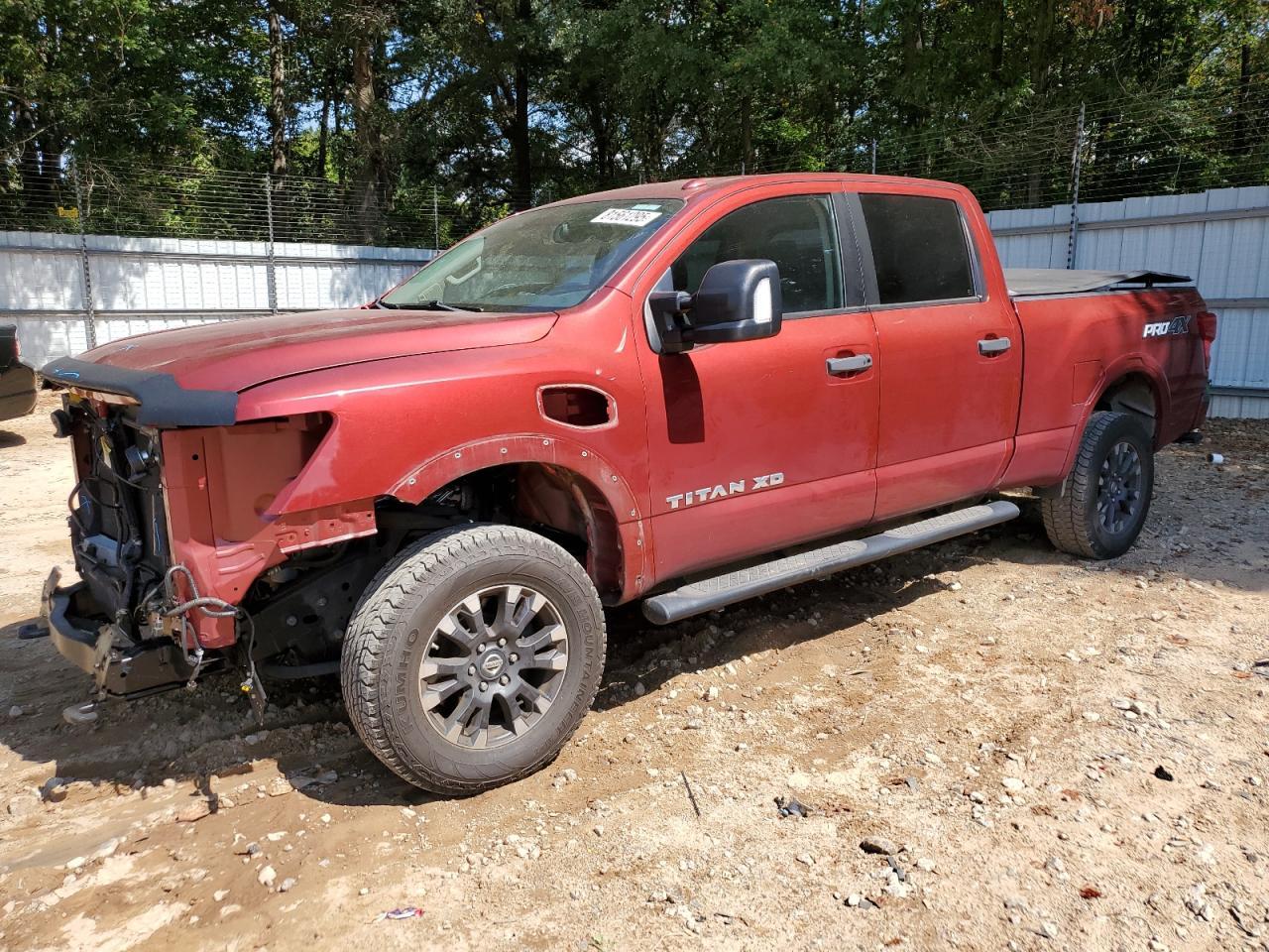 2017 NISSAN Titan