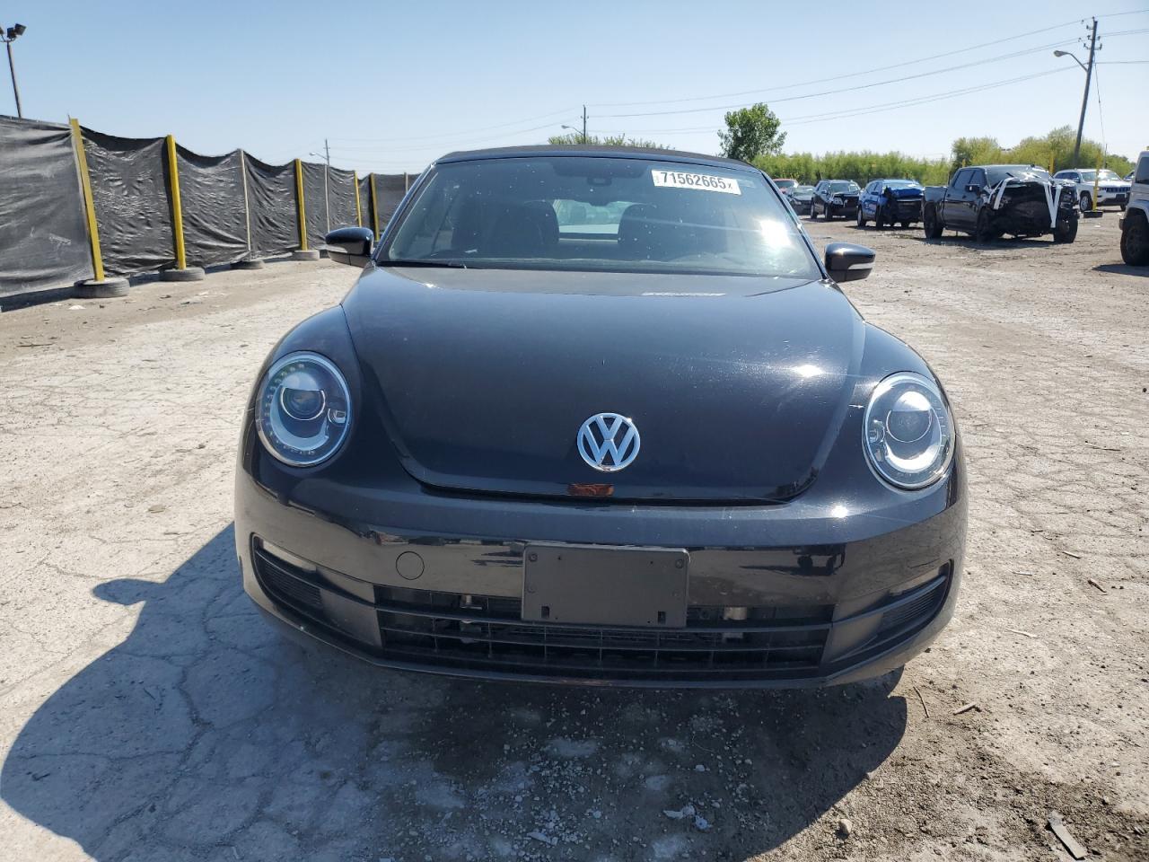 2016 VOLKSWAGEN Beetle