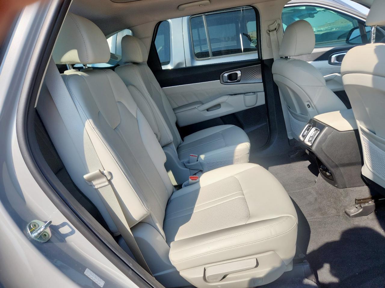 2022 KIA SORENTO