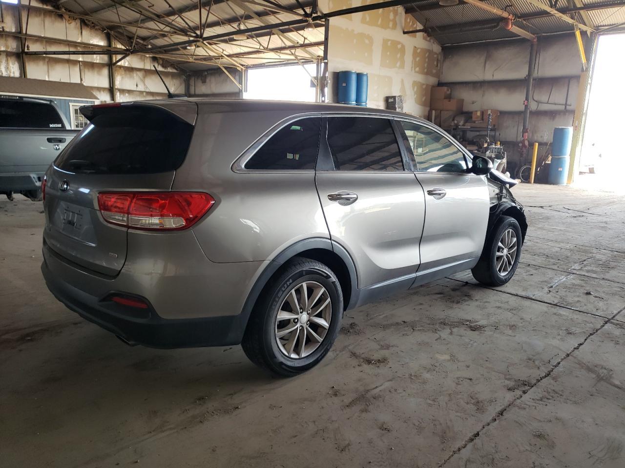 2016 KIA SORENTO