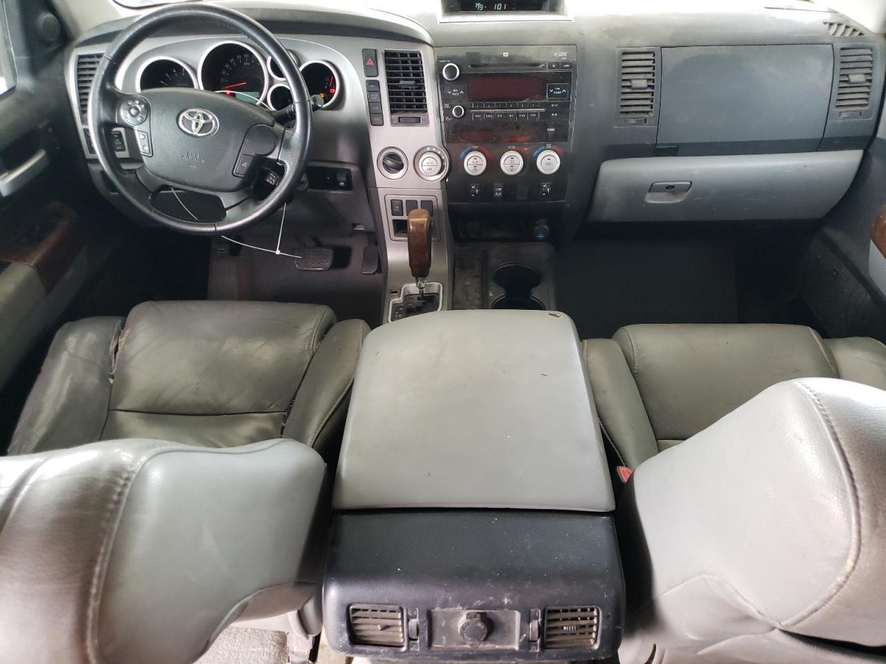 2011 TOYOTA TUNDRA