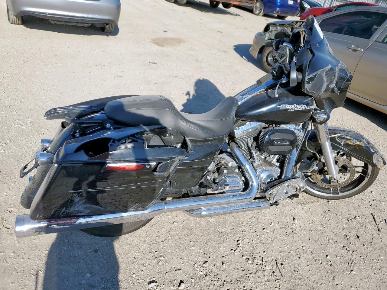 2015 HARLEY-DAVIDSON Flhxs
