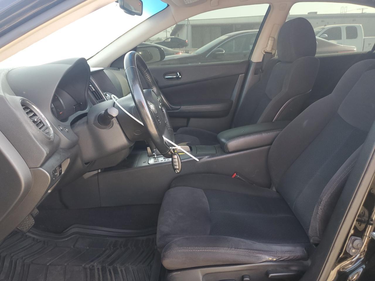 2012 NISSAN Maxima