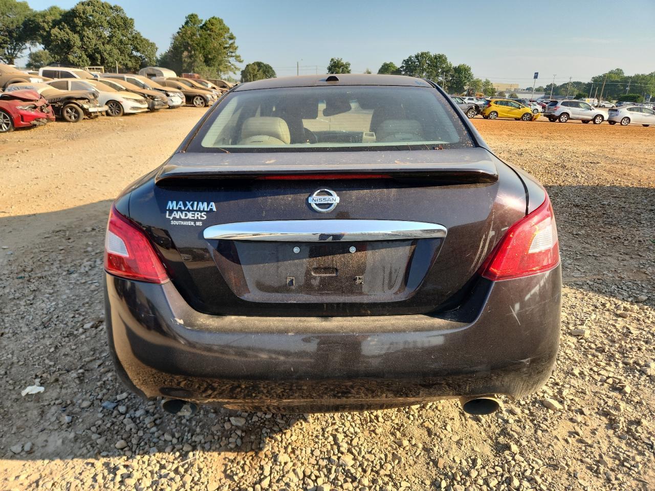 2010 NISSAN Maxima