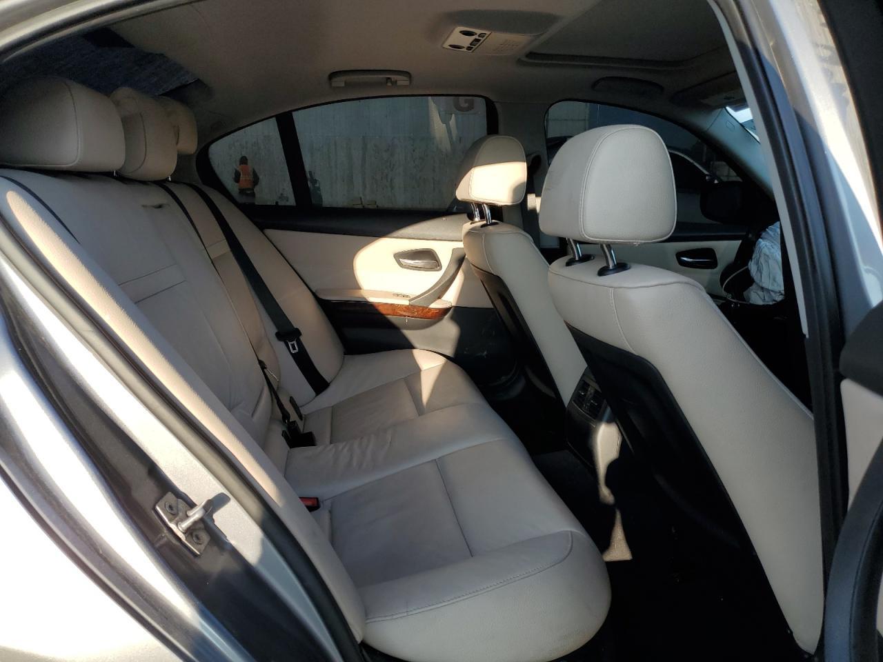2011 BMW 3 SERIES