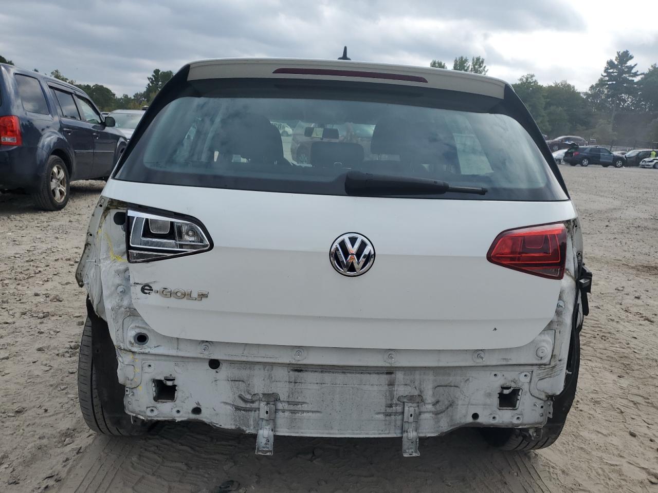 2016 VOLKSWAGEN e-Golf