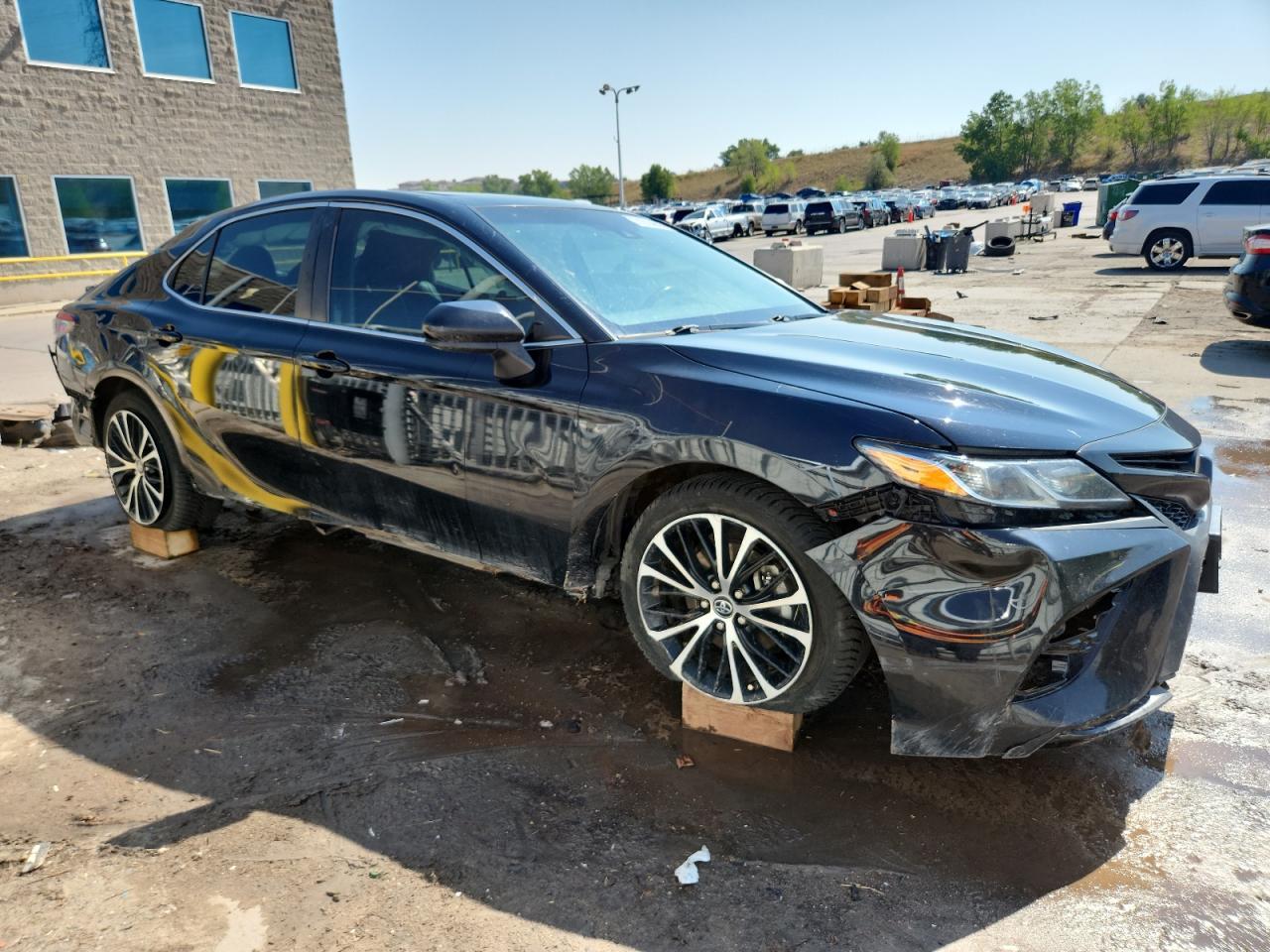 2018 TOYOTA CAMRY