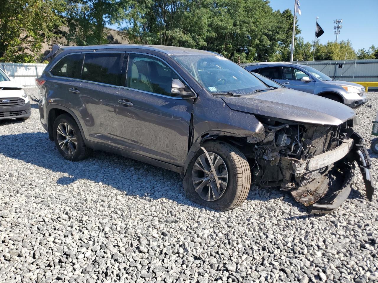 2016 TOYOTA HIGHLANDER