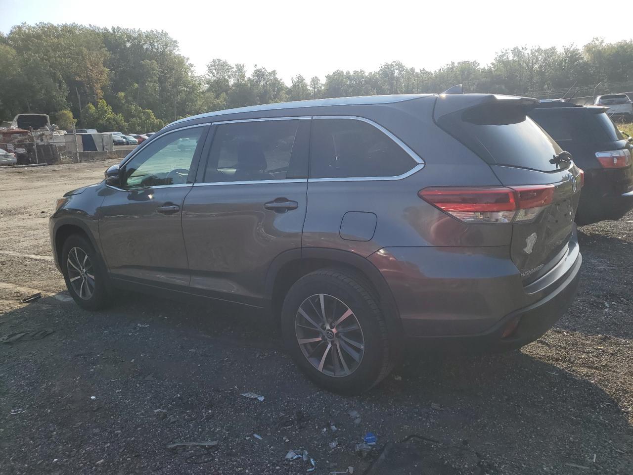 2018 TOYOTA HIGHLANDER